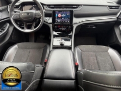 Used 2023  Jeep Grand Cherokee L Altitude 4x4 at Landmark Auto Credit Center near springfield&comma; IL