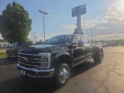 Used 2025 Ford Super Duty F-350 4WD XLT Crew Cab DRW 8' Box at Landmark Auto Credit Center near springfield, IL