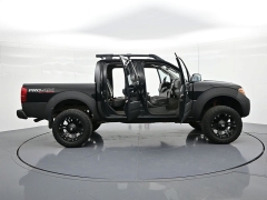 Used 2011  Nissan Frontier 4WD Crew Cab SWB Auto PRO-4X at Landmark Auto Credit Center near springfield&comma; IL