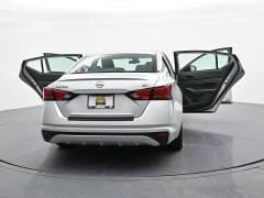 Used 2024  Nissan Altima 2&period;5 SV Sedan at Landmark Auto Credit Center near springfield&comma; IL