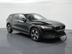 Used 2024  Volvo V60 Cross Country B5 AWD Plus at Landmark Auto Credit Center near springfield&comma; IL