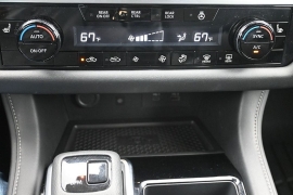 Used 2024  Nissan Pathfinder SL 2WD at Landmark Auto Credit Center near springfield&comma; IL