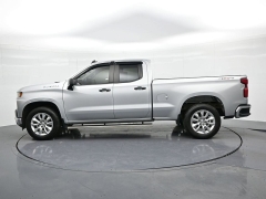 Used 2021  Chevrolet Silverado 1500 4WD Double Cab 147" Custom at Landmark Auto Credit Center near springfield&comma; IL