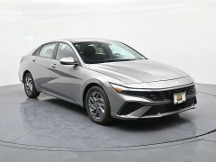 Used 2024  Hyundai Elantra SEL Convenience IVT at Landmark Auto Credit Center near springfield&comma; IL