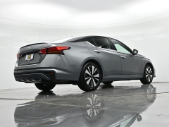 Used 2022  Nissan Altima 2&period;5 SV Sedan at Landmark Auto Credit Center near springfield&comma; IL