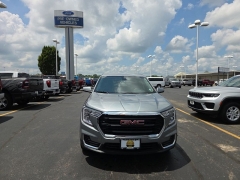 Used 2024  GMC Terrain AWD 4dr SLE at Landmark Auto Credit Center near springfield&comma; IL