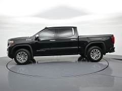 Used 2019  GMC Sierra 1500 4WD Crew Cab 147" Denali at Landmark Auto Credit Center near springfield&comma; IL
