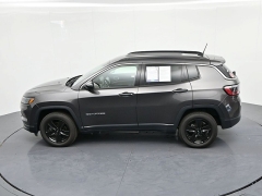 Used 2022  Jeep Compass Latitude 4x4 at Landmark Auto Credit Center near springfield&comma; IL