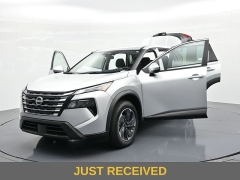 Used 2024  Nissan Rogue FWD SV at Landmark Auto Credit Center near springfield&comma; IL