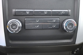 Used 2011  Nissan Frontier 4WD Crew Cab SWB Auto PRO-4X at Landmark Auto Credit Center near springfield&comma; IL