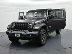 Used 2018  Jeep Wrangler Unlimited 4d SUV 4WD Sport at Landmark Auto Credit Center near springfield&comma; IL