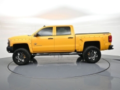 Used 2018  Chevrolet Silverado 1500 4WD Crew Cab LT at Landmark Auto Credit Center near springfield&comma; IL
