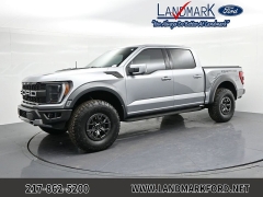 Used 2022  Ford F-150 4WD Raptor SuperCrew 5&period;5' Box at Landmark Auto Credit Center near springfield&comma; IL