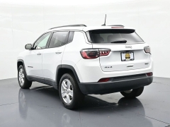 Used 2022  Jeep Compass Latitude 4x4 at Landmark Auto Credit Center near springfield&comma; IL