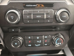 Used 2018  Ford F-150 4WD SuperCab Lariat at Landmark Auto Credit Center near springfield&comma; IL