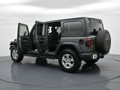 Used 2018  Jeep Wrangler Unlimited 4d SUV 4WD Sport at Landmark Auto Credit Center near springfield&comma; IL