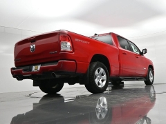 Used 2020  Ram 1500 Big Horn 4x4 Crew Cab 6'4" Box at Landmark Auto Credit Center near springfield&comma; IL