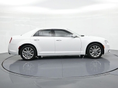 Used 2022  Chrysler 300 Touring AWD at Landmark Auto Credit Center near springfield&comma; IL