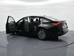Used 2024  Nissan Altima 2&period;5 SV Sedan at Landmark Auto Credit Center near springfield&comma; IL