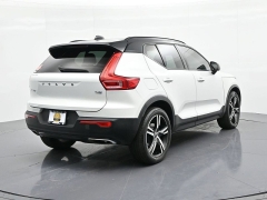 Used 2020  Volvo XC40 4d SUV FWD T4 R-Design at Landmark Auto Credit Center near springfield&comma; IL