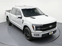 Used 2024  Ford F-150 Platinum 4WD SuperCrew Box at Landmark Auto Credit Center near springfield&comma; IL