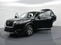 Used 2025  Nissan Pathfinder SL 2WD at Landmark Auto Credit Center near springfield&comma; IL