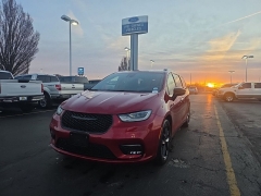  2025 Chrysler Pacifica Limited FWD at Landmark Auto Credit Center near springfield&comma; IL