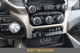 Used 2020  Ram 1500 4WD Crew Cab Laramie at Landmark Auto Credit Center near springfield&comma; IL