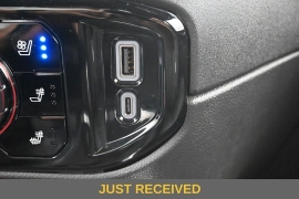 Used 2025  GMC Sierra 1500 4WD Crew Cab 147" SLT at Landmark Auto Credit Center near springfield&comma; IL