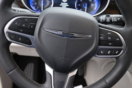 Used 2023  Chrysler Pacifica Limited FWD at Landmark Auto Credit Center near springfield&comma; IL