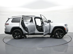Used 2025  Jeep Grand Cherokee L Limited 4x4 at Landmark Auto Credit Center near springfield&comma; IL