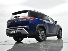 Used 2024  Nissan Pathfinder SL 2WD at Landmark Auto Credit Center near springfield&comma; IL