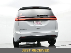 Used 2023  Chrysler Pacifica Touring L FWD at Landmark Auto Credit Center near springfield&comma; IL
