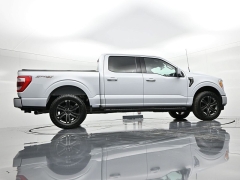 Used 2021  Ford F-150 4WD SuperCrew 5&period;5' Box at Landmark Auto Credit Center near springfield&comma; IL