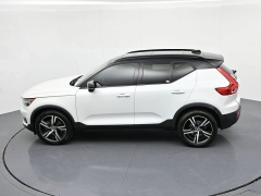 Used 2020  Volvo XC40 4d SUV FWD T4 R-Design at Landmark Auto Credit Center near springfield&comma; IL