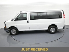 Used 2018  Chevrolet Express Wagon 3500 Wagon LT at Landmark Auto Credit Center near springfield&comma; IL