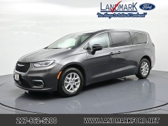 Used 2023  Chrysler Pacifica Touring L FWD at Landmark Auto Credit Center near springfield&comma; IL