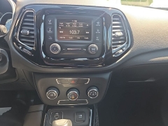 Used 2018  Jeep Compass 4d SUV FWD Latitude Altitude at Landmark Auto Credit Center near springfield&comma; IL