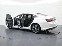 Used 2020  Chevrolet Malibu 4d Sedan Premier at Landmark Auto Credit Center near springfield&comma; IL