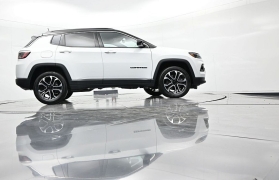Used 2023  Jeep Compass Limited 4x4 at Landmark Auto Credit Center near springfield&comma; IL