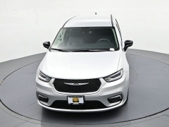 Used 2024  Chrysler Pacifica Touring L FWD at Landmark Auto Credit Center near springfield&comma; IL