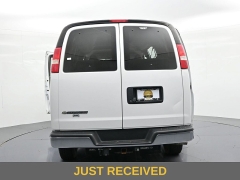 Used 2018  Chevrolet Express Wagon 3500 Wagon LT at Landmark Auto Credit Center near springfield&comma; IL