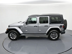 Used 2019  Jeep Wrangler Unlimited Sahara 4x4 at Landmark Auto Credit Center near springfield&comma; IL