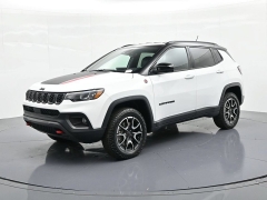 Used 2025  Jeep Compass Trailhawk 4x4 at Landmark Auto Credit Center near springfield&comma; IL