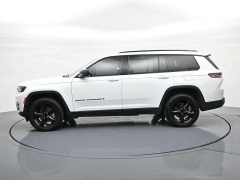 Used 2023  Jeep Grand Cherokee L Altitude 4x4 at Landmark Auto Credit Center near springfield&comma; IL