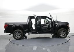 Used 2025  Ford F-150 XLT 4WD SuperCrew 5&period;5' Box at Landmark Auto Credit Center near springfield&comma; IL