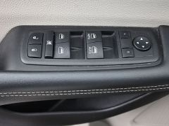 Used 2023  Chrysler Pacifica Touring L FWD at Landmark Auto Credit Center near springfield&comma; IL