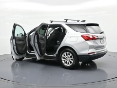 Used 2018  Chevrolet Equinox 4d SUV FWD LT w&sol;1LT at Landmark Auto Credit Center near springfield&comma; IL