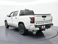 Used 2022  Nissan Frontier Crew Cab 4x4 SV Auto at Landmark Auto Credit Center near springfield&comma; IL