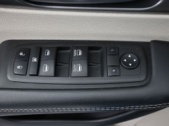 Used 2023  Chrysler Pacifica Touring L FWD at Landmark Auto Credit Center near springfield&comma; IL